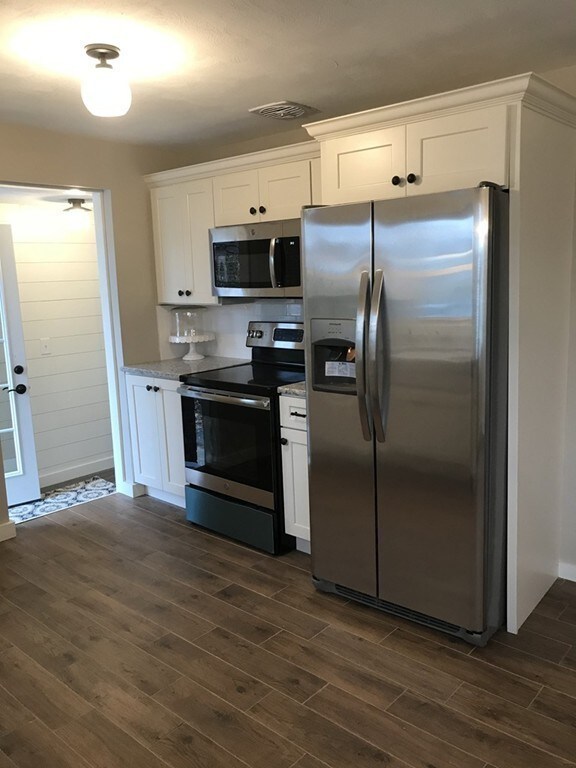 199 Cambria St, Springfield, MA 01118 - photo 7