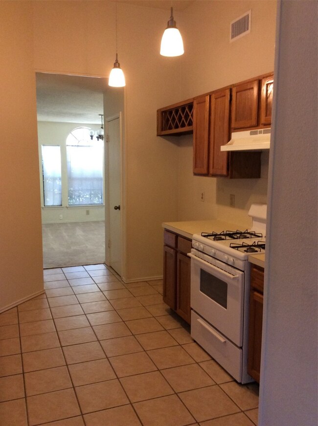 7719 Ashton Dr, Houston, TX 77095 - photo 4