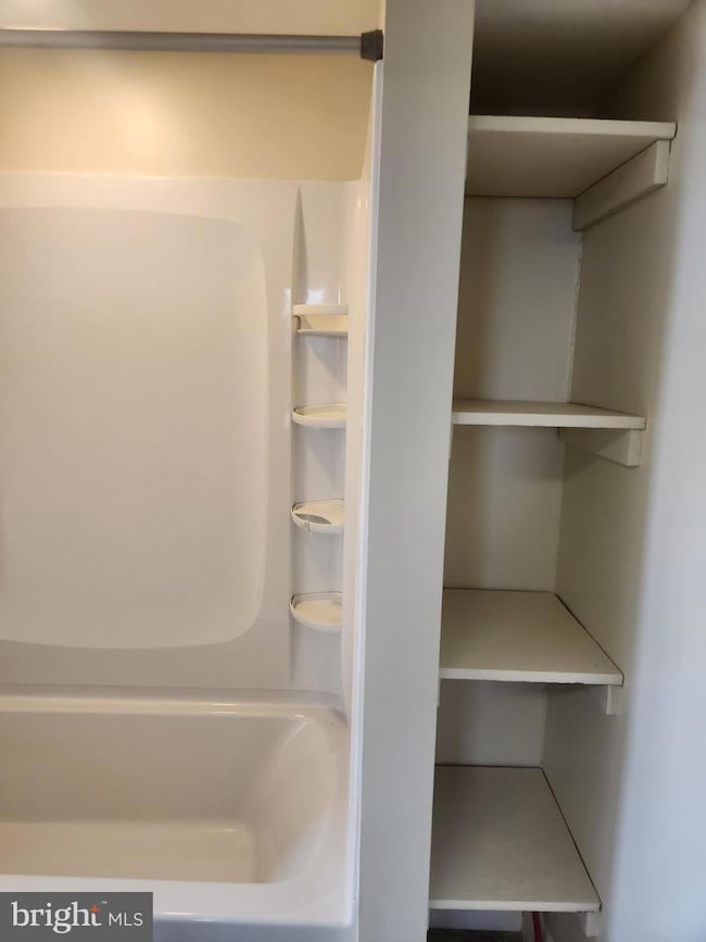 652 E Broad St unit 2, Quakertown, PA 18951 - photo 6