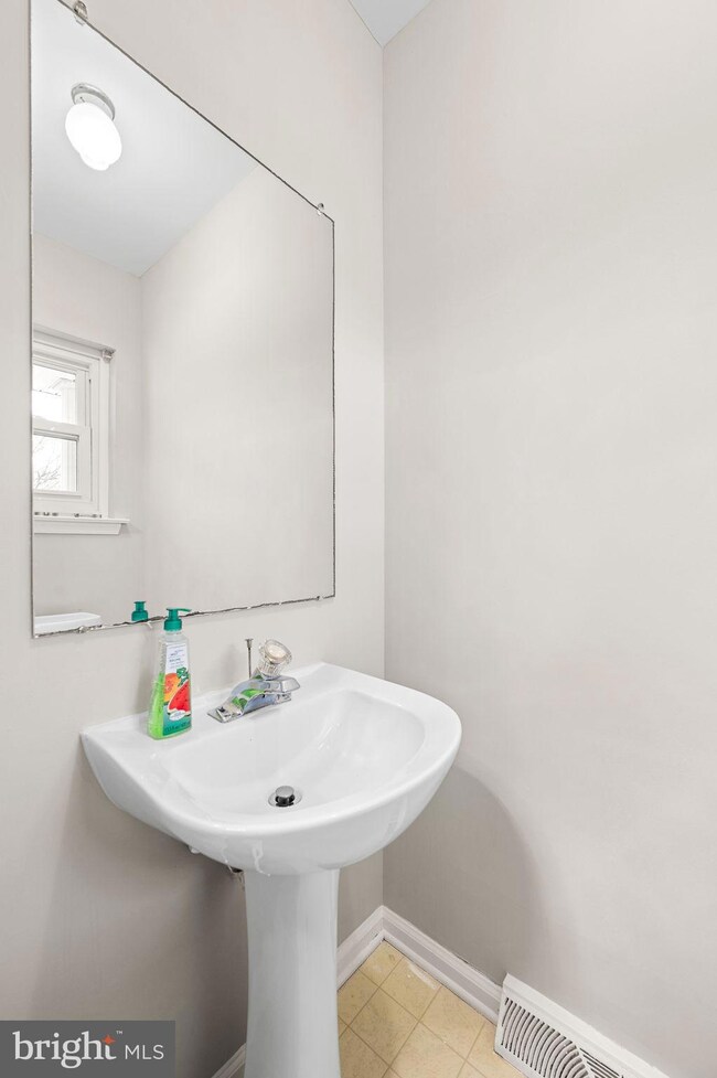 18 Red Tail Ct unit 18, Royersford, PA 19468 - photo 4