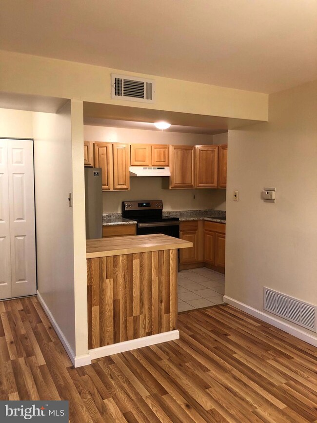 722 Putnam Blvd unit B, Wallingford, PA 19086 - photo 3