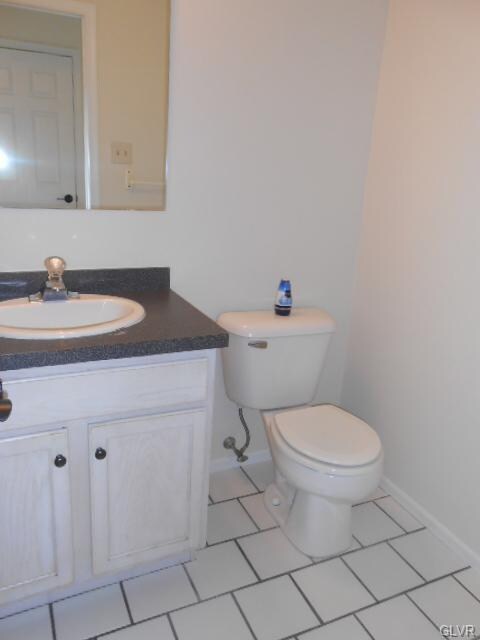 Powder room 1st floor