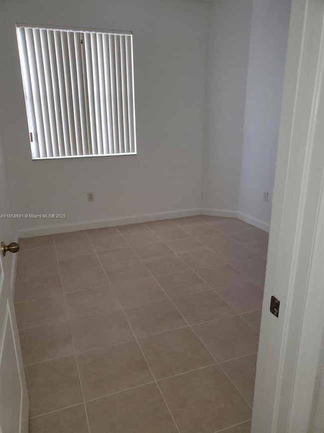 1666 SE 27 Ct unit 108, Miami, FL 33035 - photo 7