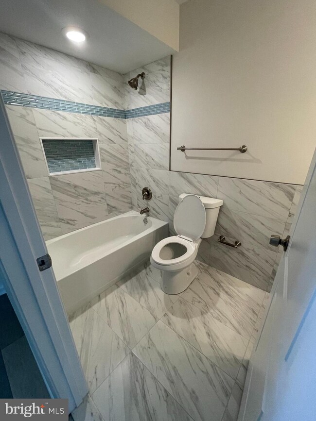 77 Appletree Dr, Levittown, PA 19055 - photo 6