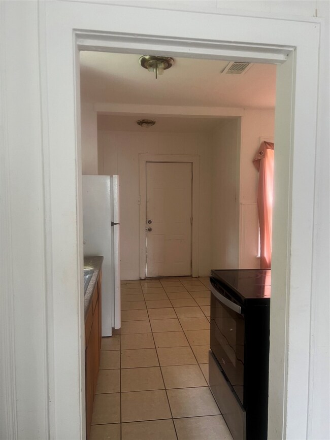 7823 Dixie Dr, Houston, TX 77087 - photo 4