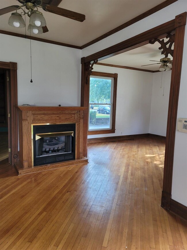 302 N West St, Tipton, IN 46072 - photo 5