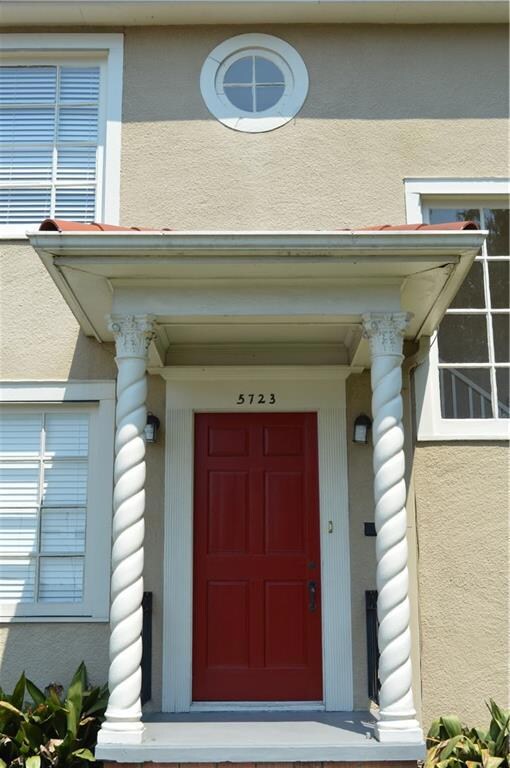 Front door entrance to upstairs unit