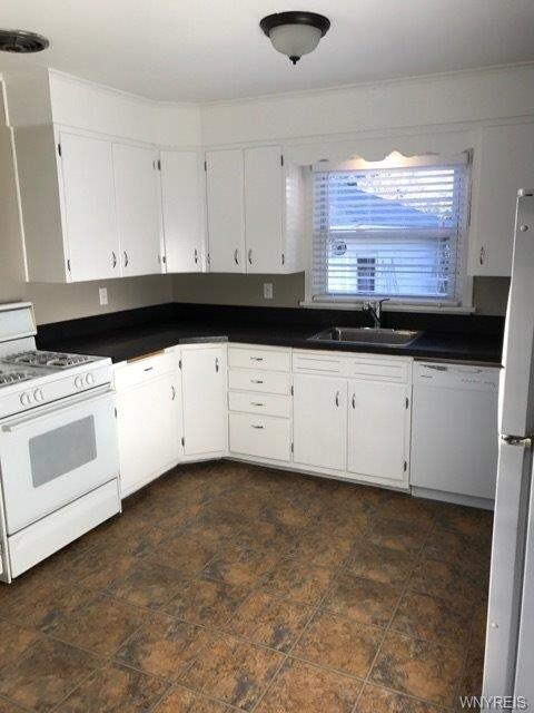 Kitchen with new countertops