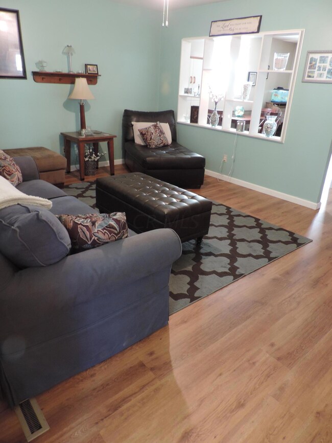 4280 Conover Living Room2