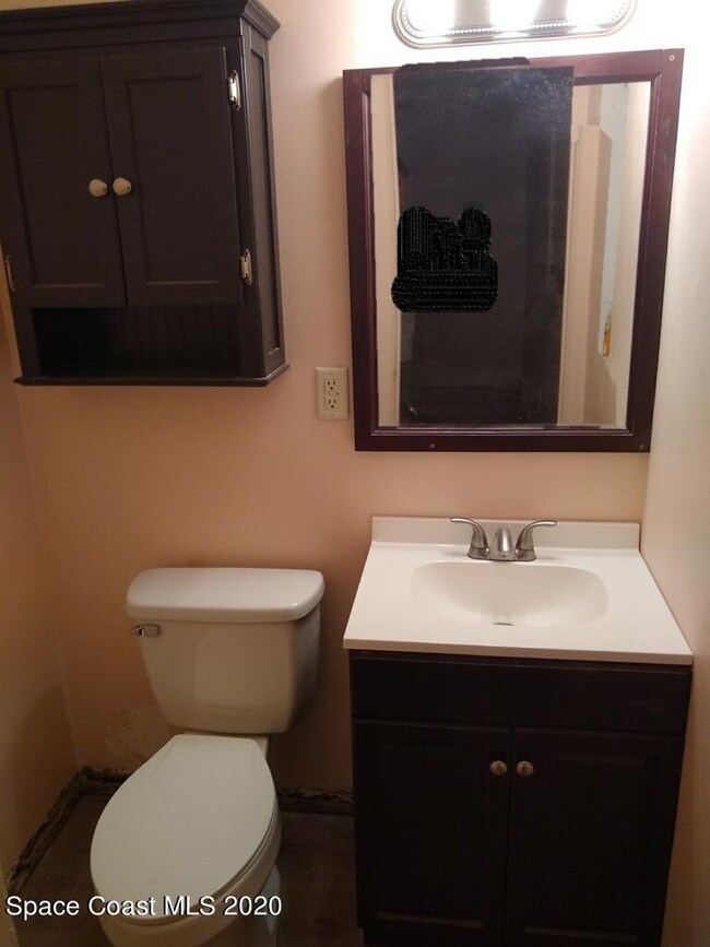 2nd bathroom