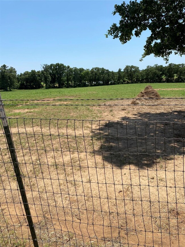 3641 Trails End Rd, Burleson, TX 76028 - photo 3