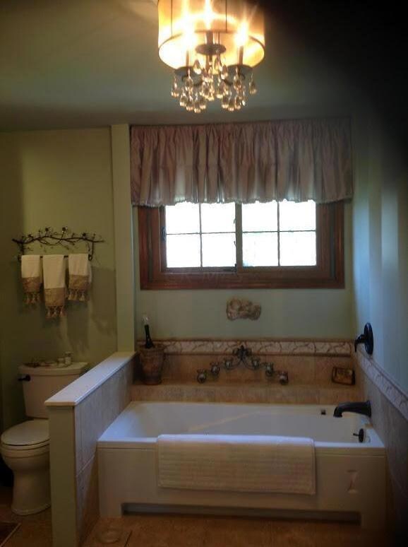 Owner's bath room
