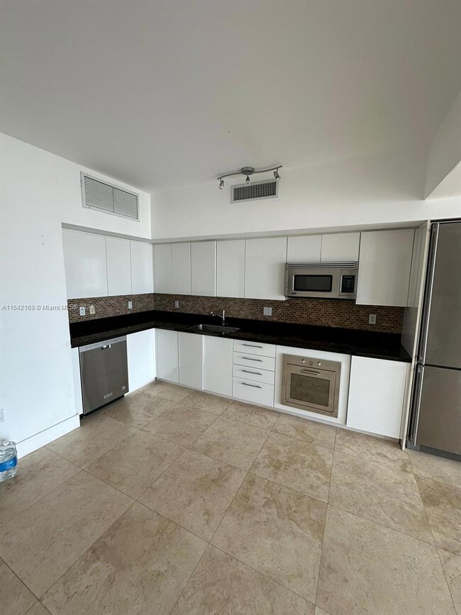 Mint at Riverfront unit 3909, Miami, FL 33130 - photo 6