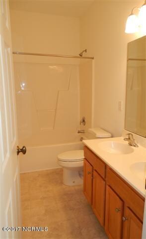 Hall Bath (Small) (1)