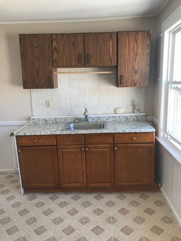 41 Averton St unit 3, Roslindale, MA 02131 - photo 4