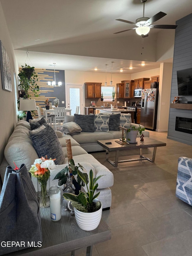 11388 Santa Barbara Dr, Socorro, TX 79927 - photo 4