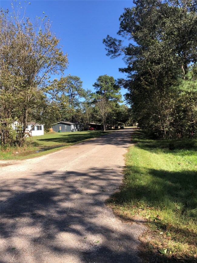 1506 Ashland Dr, Conroe, TX 77385 - photo 5