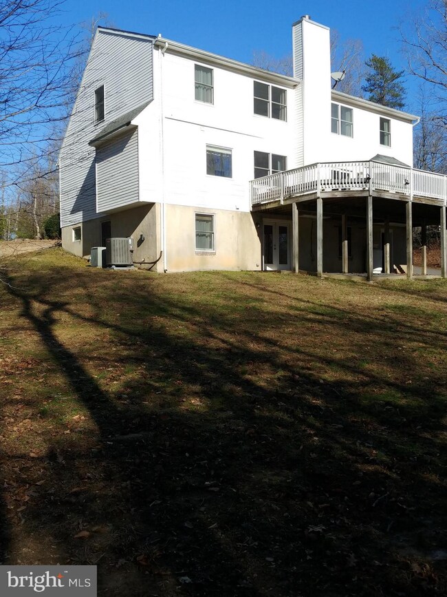 43186 Oakway Ct, Leonardtown, MD 20650 - photo 2