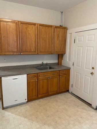 28 Bayard St unit 1, Allston, MA 02134 - photo 4