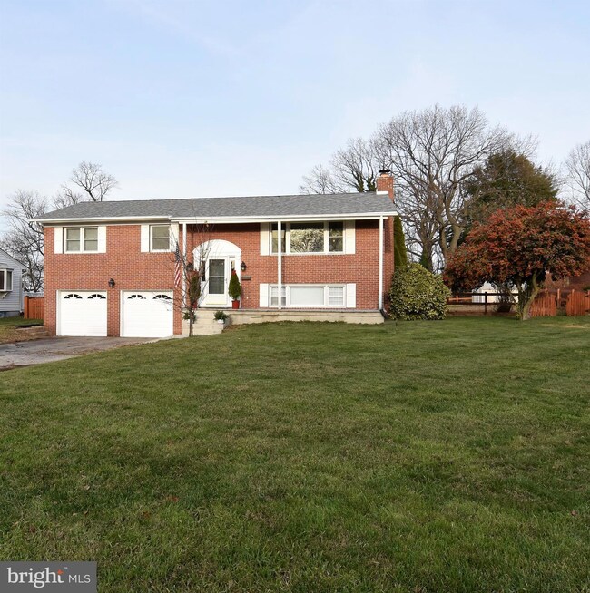 8405 Echo Dr, Pasadena, MD 21122 - photo 3