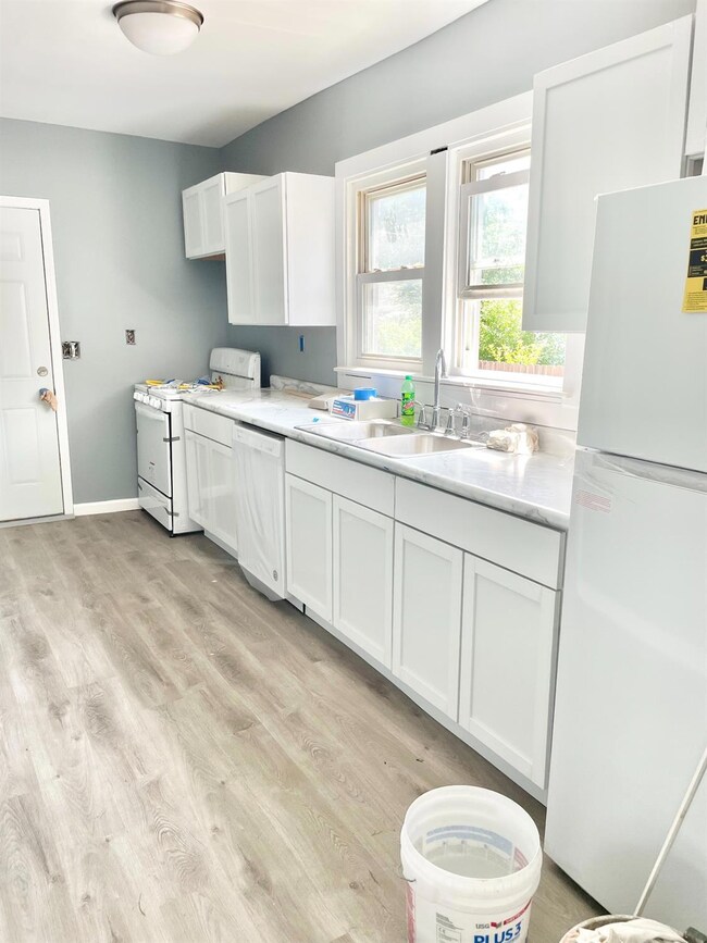 527 Niesen St, La Porte, IN 46350 - photo 3