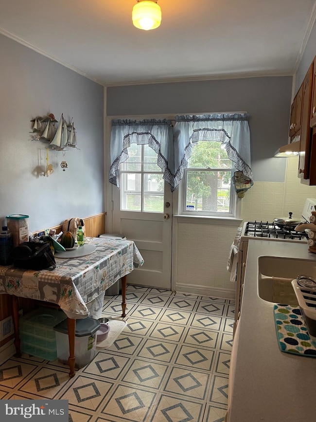 8673 Oak Rd, Parkville, MD 21234 - photo 6