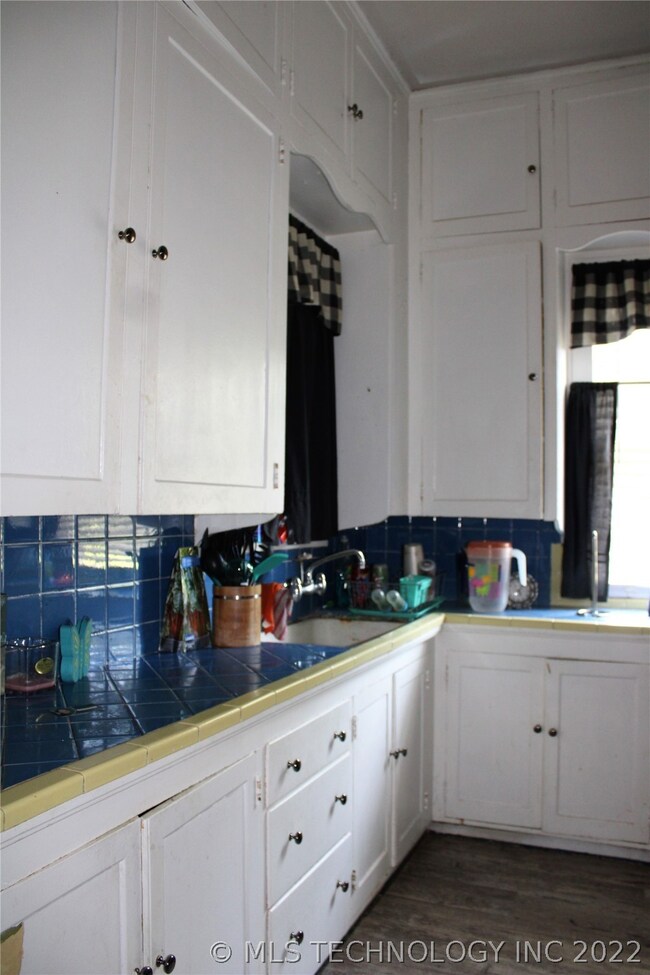 301 C St SW, Ardmore, OK 73401 - photo 6