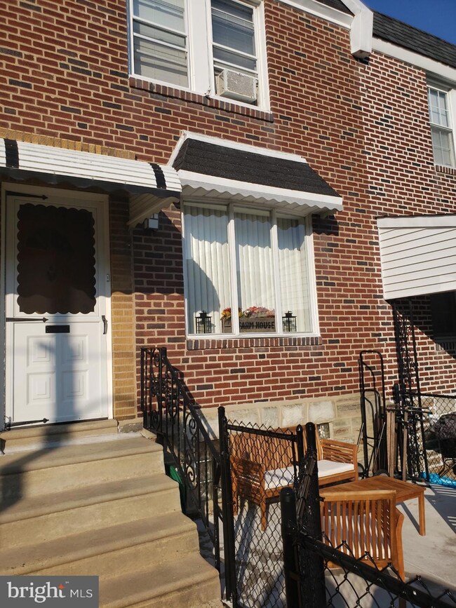 4317 Oakmont St, Philadelphia, PA 19136 - photo 2