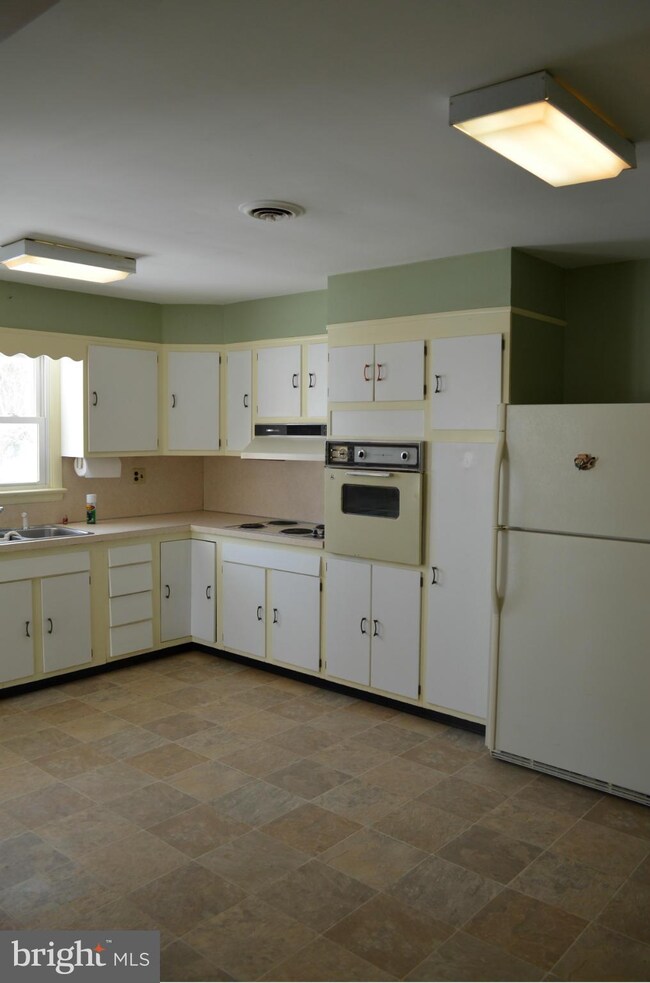 50 Old Crystal Beach Rd, Earleville, MD 21919 - photo 2