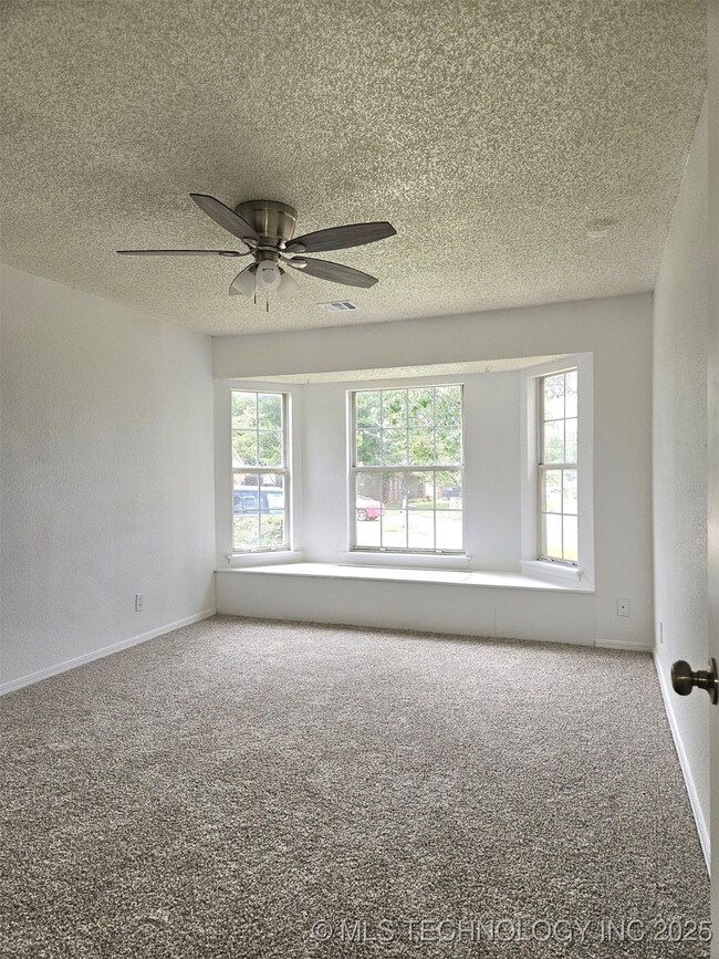 unlisted-address, Broken Arrow, OK 74011 - photo 6