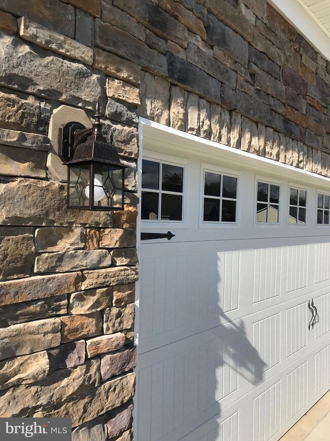 105 Amberfield Ct, Winchester, VA 22602 - photo 3