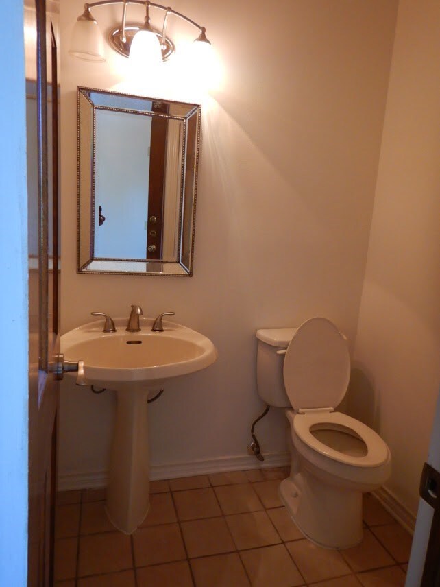 833 Baker Dr, Tomball, TX 77375 - photo 6