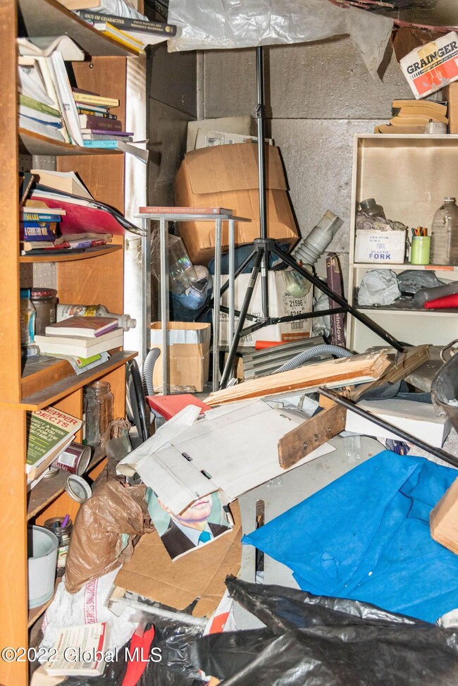 6 Garden St, Albany, NY 12209 - photo 4