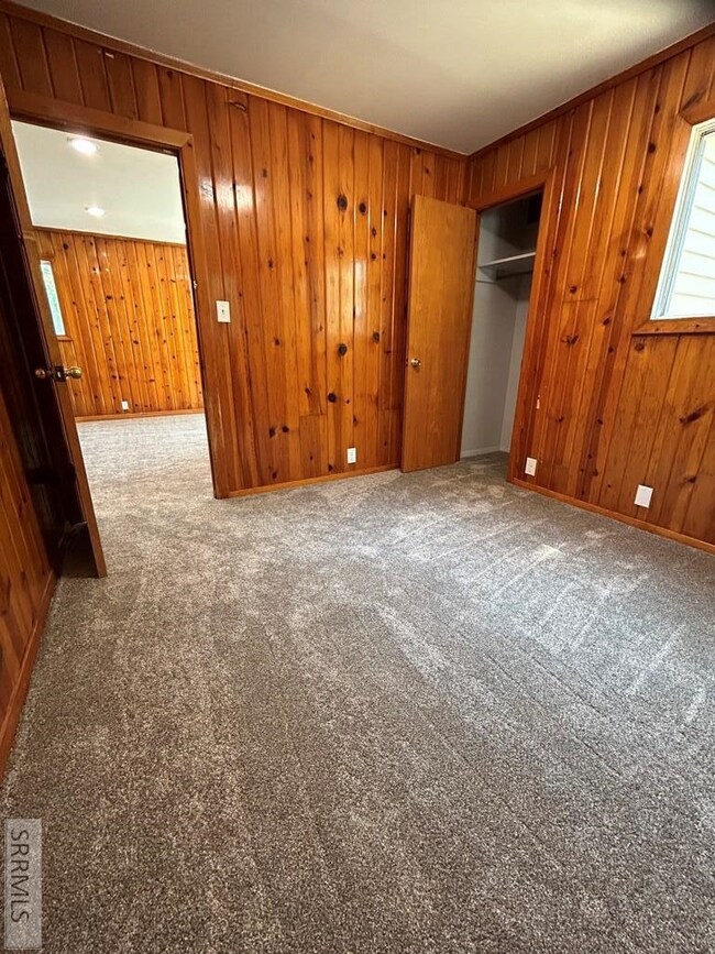 685 S Stout Ave, Blackfoot, ID 83221 - photo 5