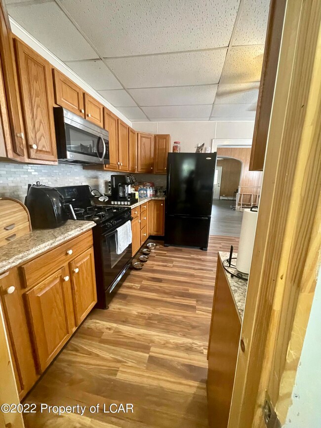 83 W Ridge St, Glen Lyon, PA 18617 - photo 5