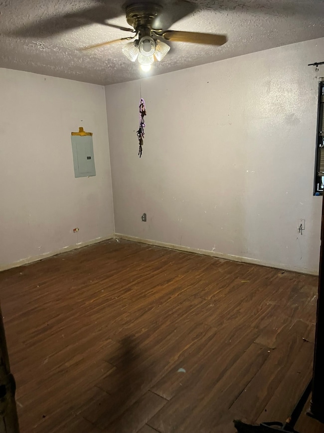 9623 Seeker St, Houston, TX 77078 - photo 7