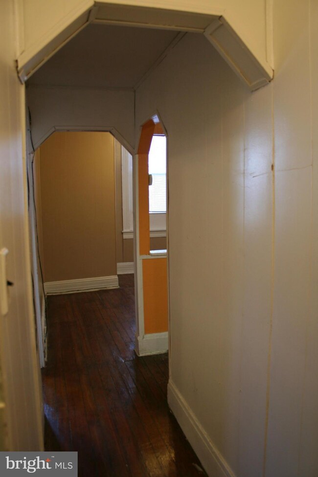 1720 Mcculloh St unit 3, Baltimore, MD 21217 - photo 3