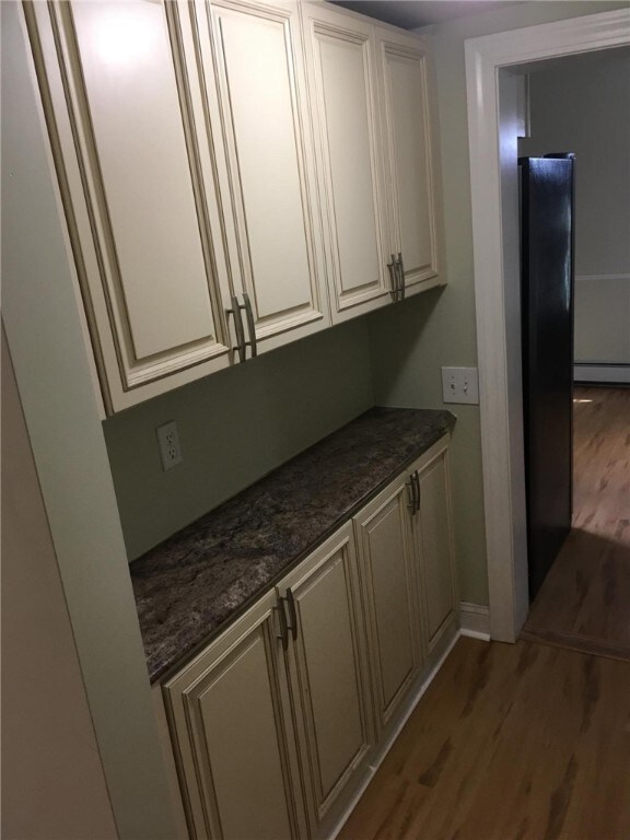 21 Sweetbriar St unit 1, Providence, RI 02908 - photo 6