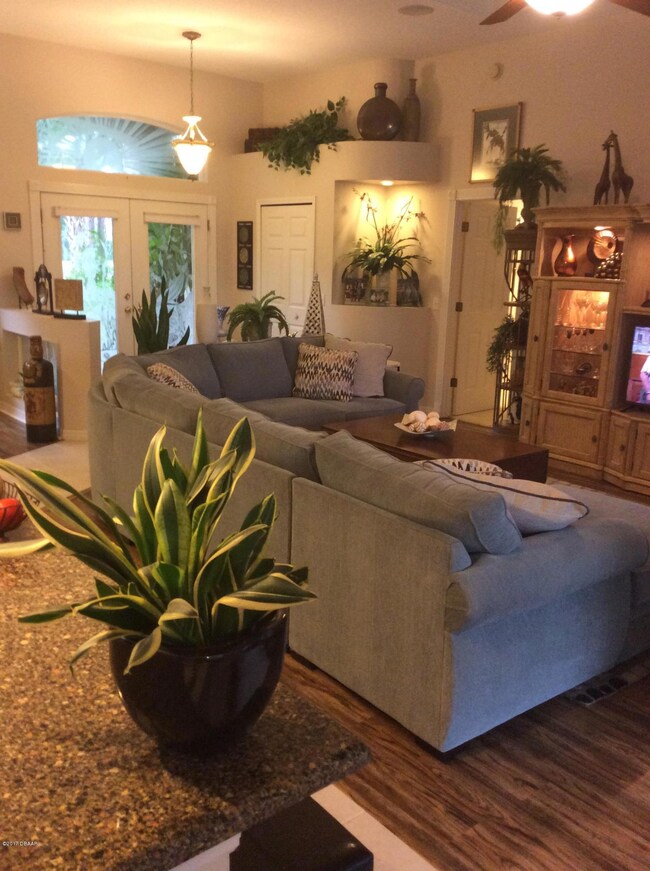 Grand Entry Way