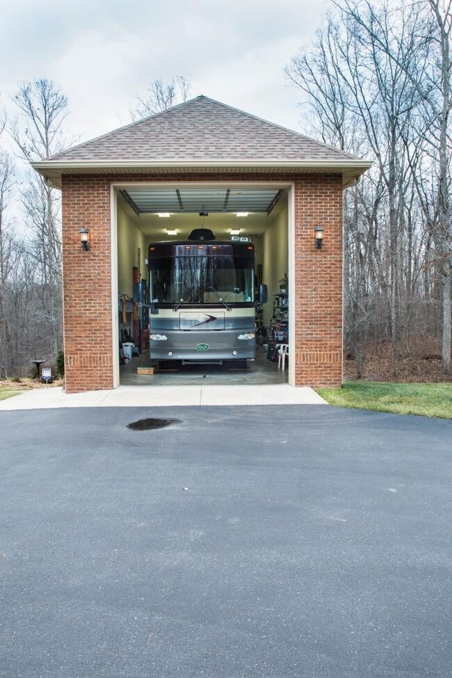 274 Ridgeline Dr, Crossville, TN 38571 - photo 5