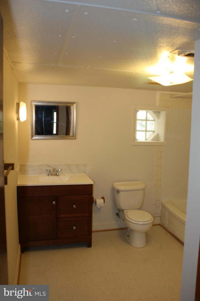 1249 Central Ave E unit B, Edgewater, MD 21037 - photo 5