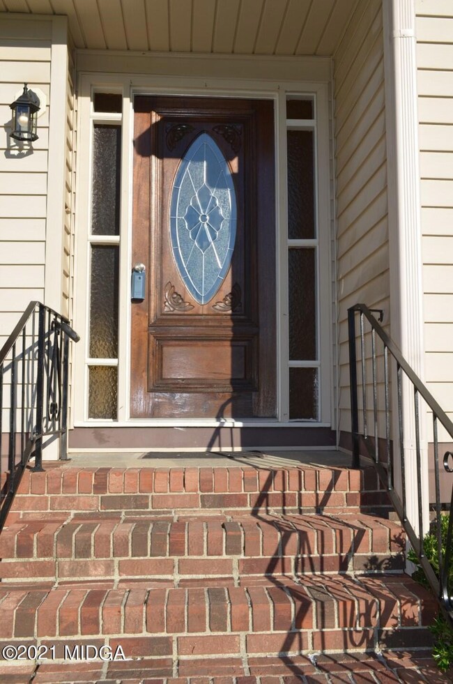 2.3667TidwellRdFrntDoor