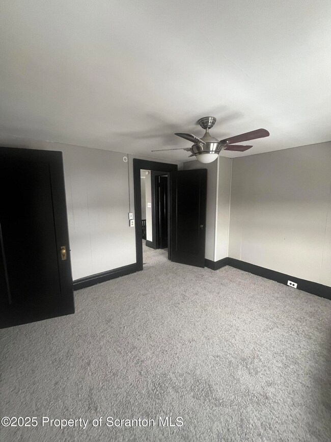 85 Main St unit 3, Olyphant, PA 18447 - photo 4