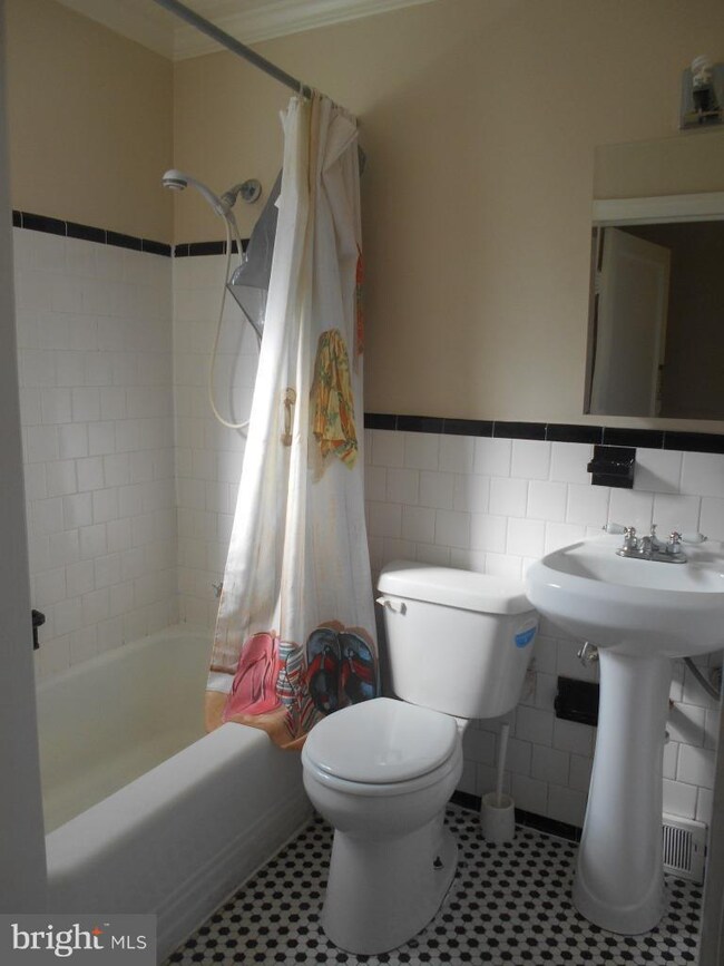 1101 Gleneagle Rd unit 1ST FLOOR, Baltimore, MD 21239 - photo 6