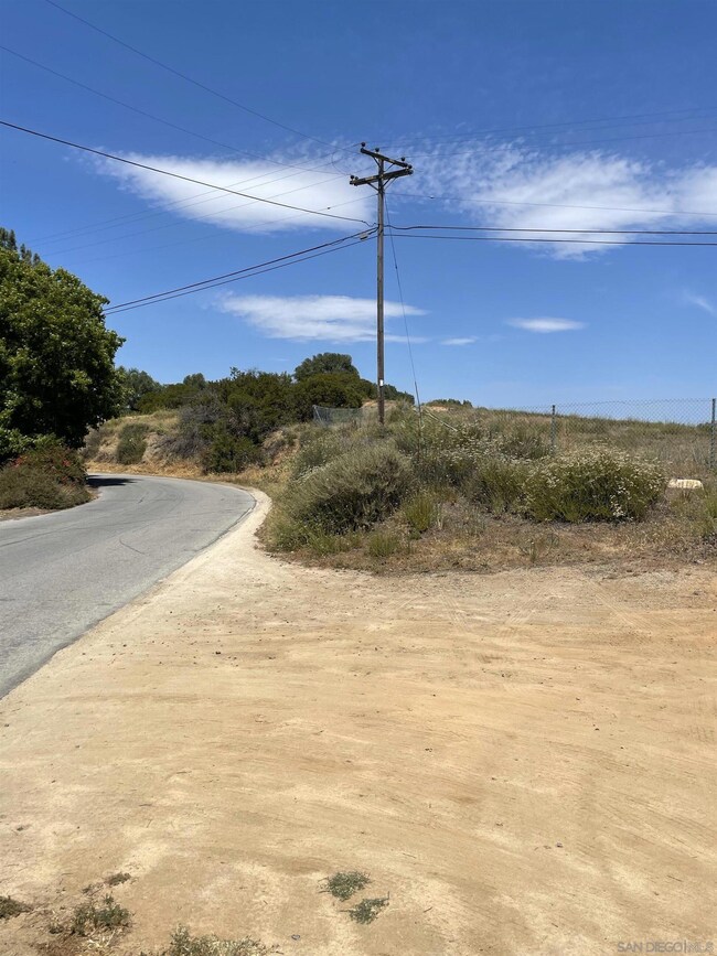 0 Knoll Park Ln unit 250029848, Fallbrook, CA 92028 - photo 4