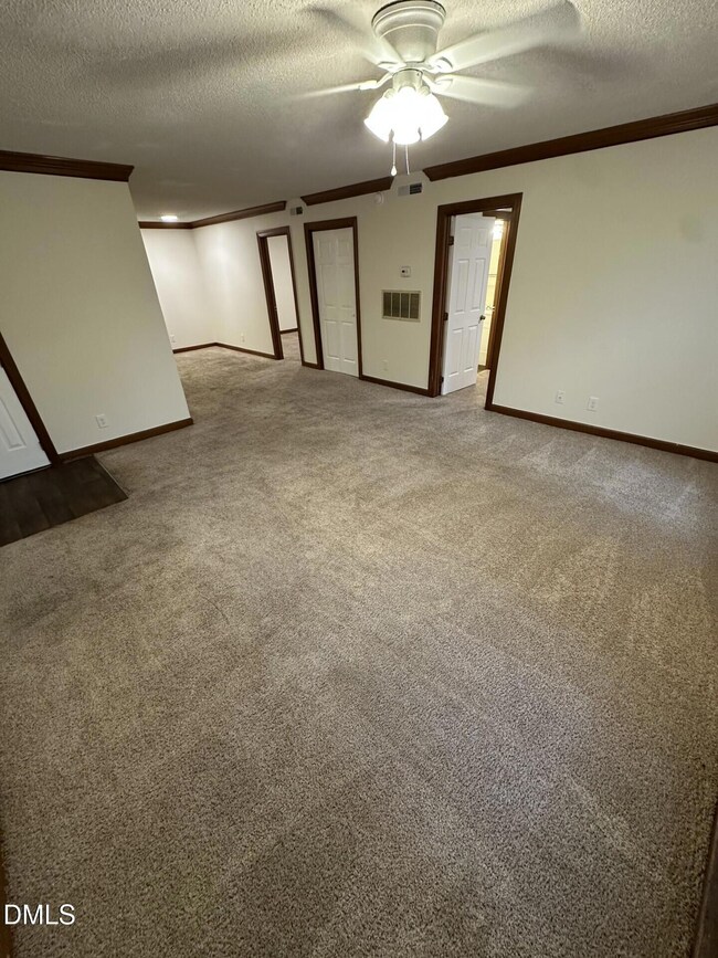 3535 Ivy Commons Dr unit 302, Raleigh, NC 27606 - photo 2