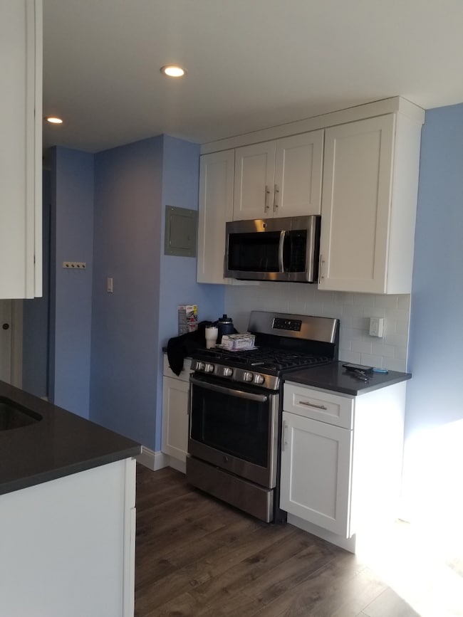 1300 Rockland Ave unit 2C, Staten Island, NY 10314 - photo 2