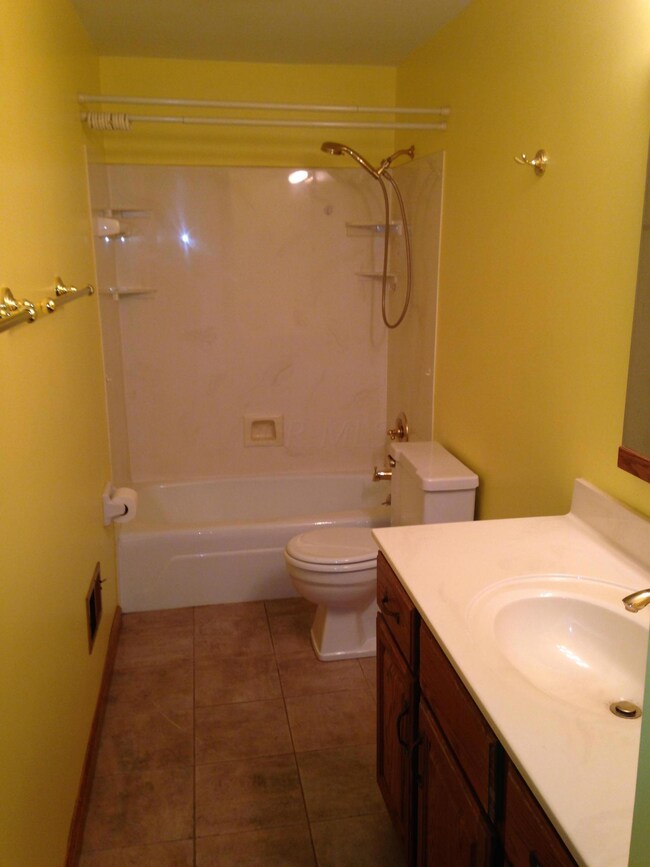 657 Simbury St unit 8, Columbus, OH 43228 - photo 7