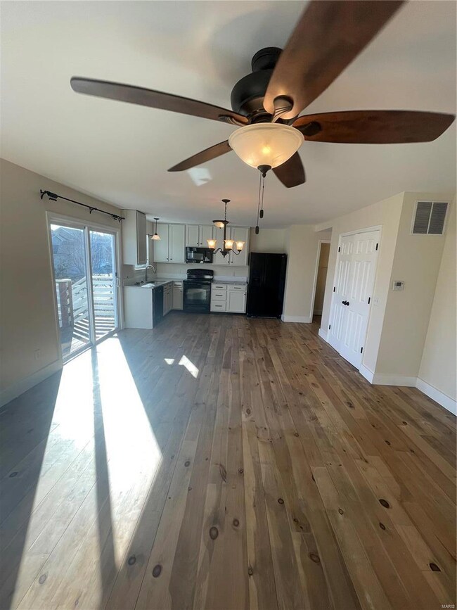 122 Shire Dr, Lake Saint Louis, MO 63367 - photo 3