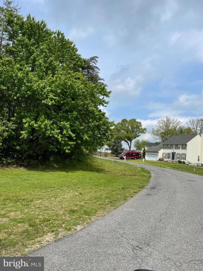 8207 Athena Ln, Severn, MD 21144 - photo 7